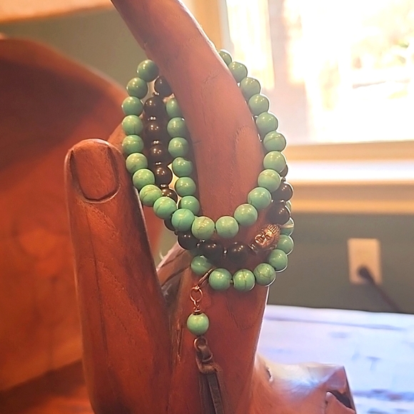 Jewelry - Multi womens set of 3 beaded bracelets